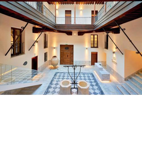Tandem Torres de Cádiz Suites