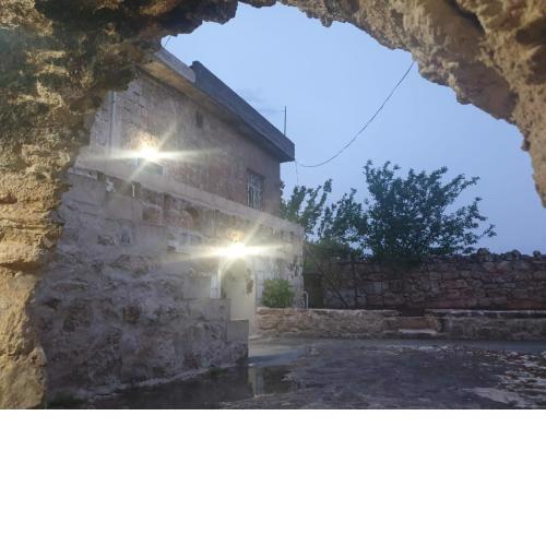 Tarihi Midyat Acar Konağı - Tüm Konak Kiralama