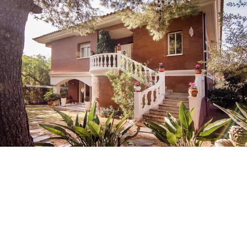 TarracoHomes, Villa Cala Crancs con Piscina Privada y Mesa de Billar