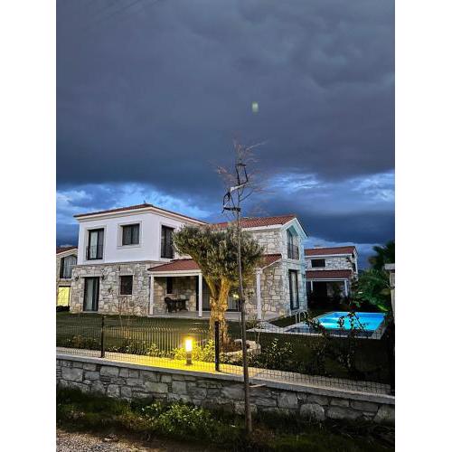 Taş ev