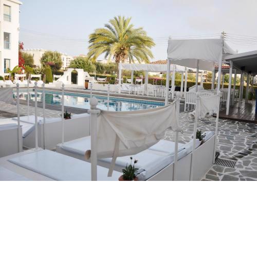 Tasmaria Aparthotel