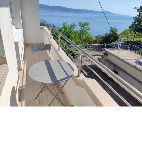 Teddy's sea view apartment