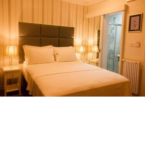 Ten Rooms Istanbul Hotel