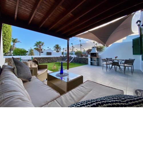 TERRACITAS 3 HIRU , Coqueto bungalow con AC , terraza y piscina comunitaria