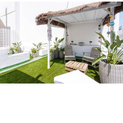 TERRAZA-Caleta Beach Home by Cadiz4Rentals