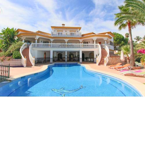 TESS Villa El Oasis