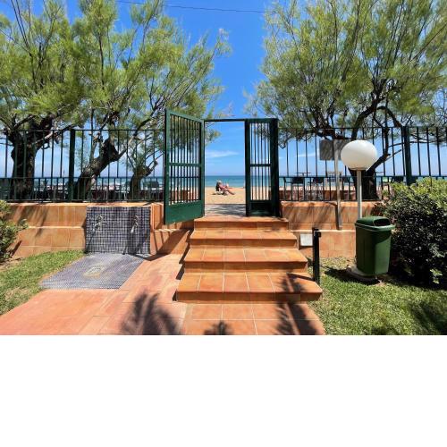 TETOM PRIMERA LINEA DE PLAYA