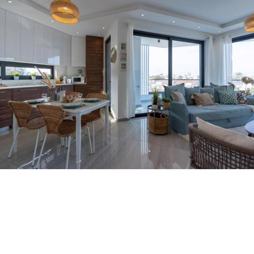 Thálassa 2-Bedroom Apartment in Larnaca