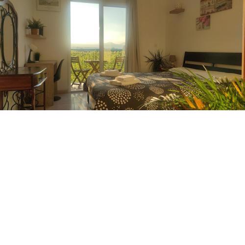 Thalassa Seaside Boutique Beach Apartment