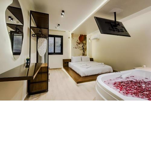The 1BDR Placid Pod w Jacuzzi 5min to CAI Airport
