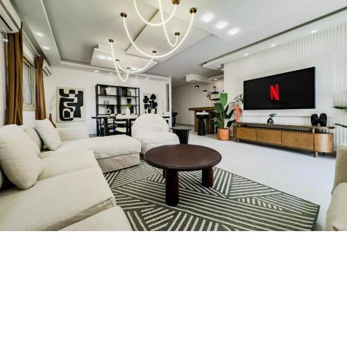 The 3BDR Avant-garde Residence 5 min to Airport