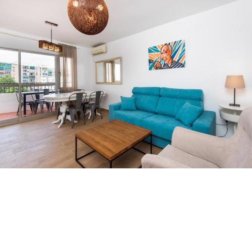 The 7th Corner, hugh apartment ideal for groups