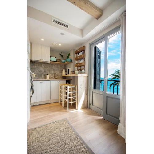 The Beach House Studios & Suites
