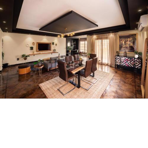 The Bold Parisian House - Steps From The Best Mall in Cairo