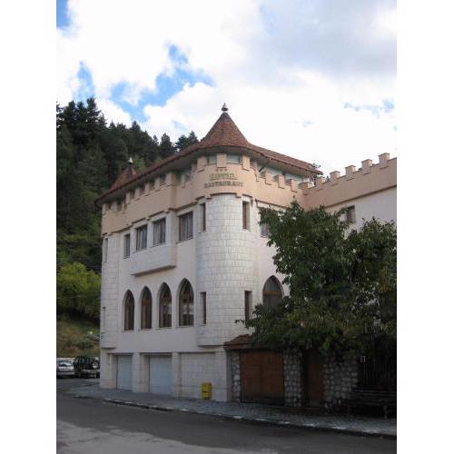 The Castle Hotel