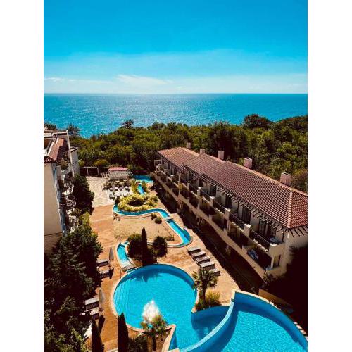 The Cliff Private Apartments