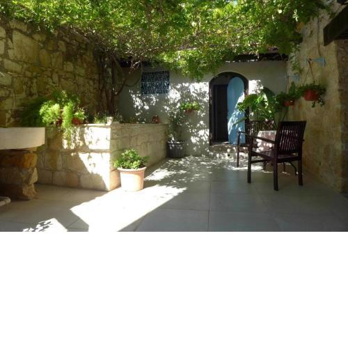 The Courtyard Suite