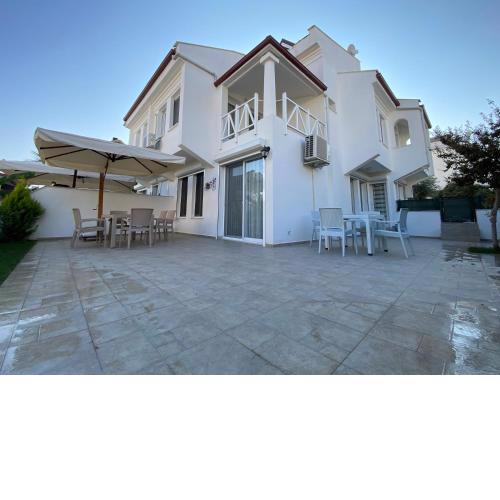 The Family Villa
