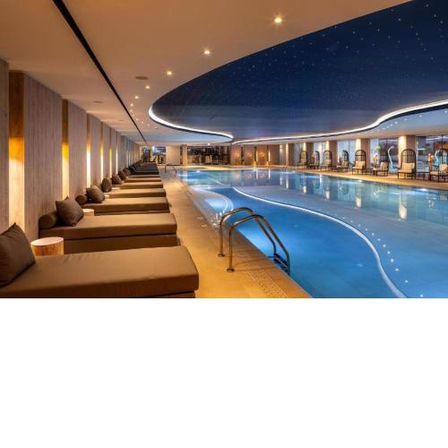 The HEALTHY Stay-Padel, Pool&Fitness