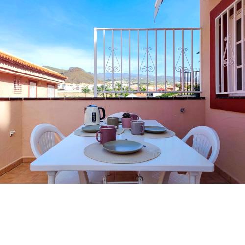 The Heights - Los Cristianos - heated pool - WiFi free