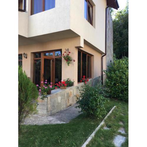 The Lake Villa