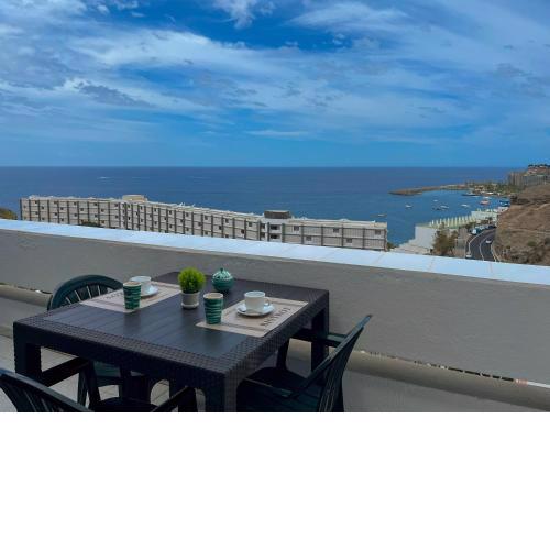 The Mayfair Village apto 305