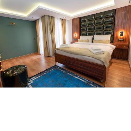 THE MUA LUXURY HOMEs