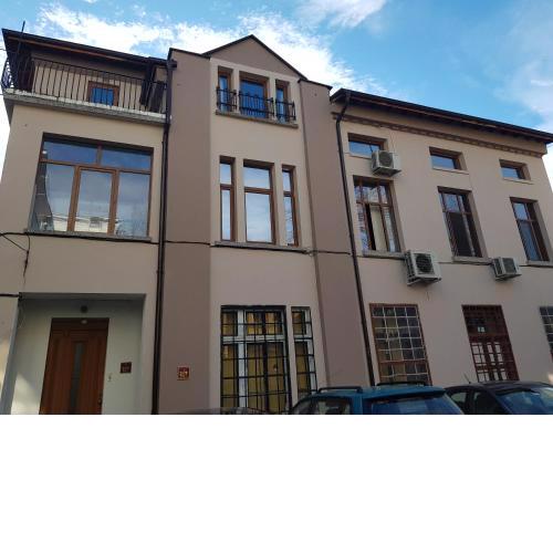 The Old House guest rooms and apartament