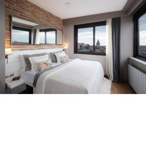 The Pera Hotel
