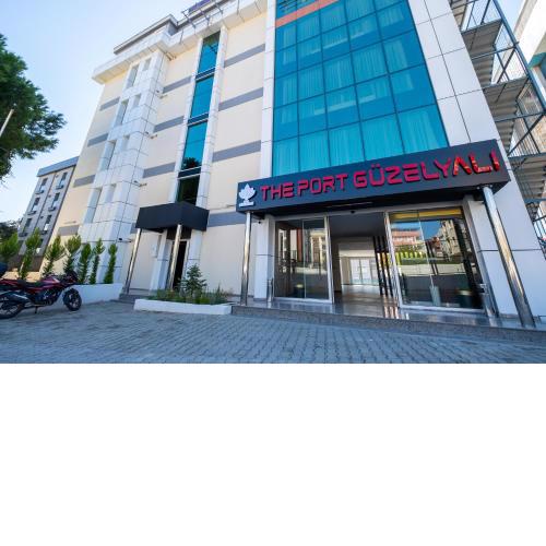 The Port Güzelyalı