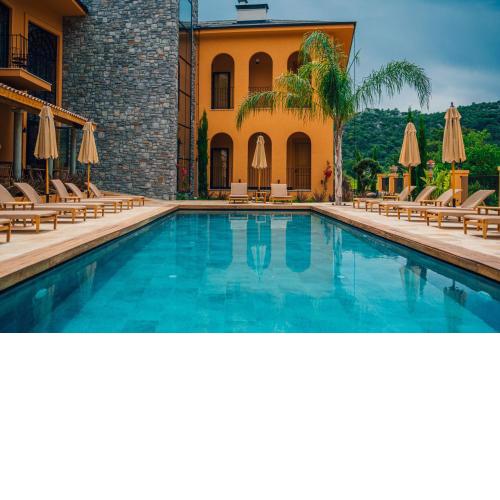 The Remote Hotel