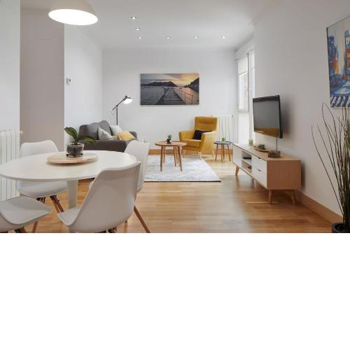 The Rentals Collection - Vaumm