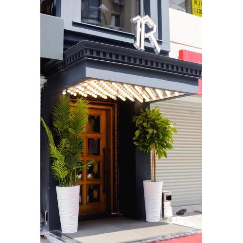 THE ROYALS HOTEL