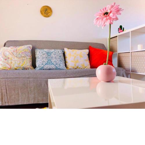 The Summer Treat Shared Apartment Compartido