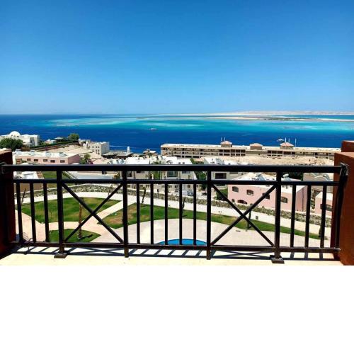 THE VIEW HONEYMOON