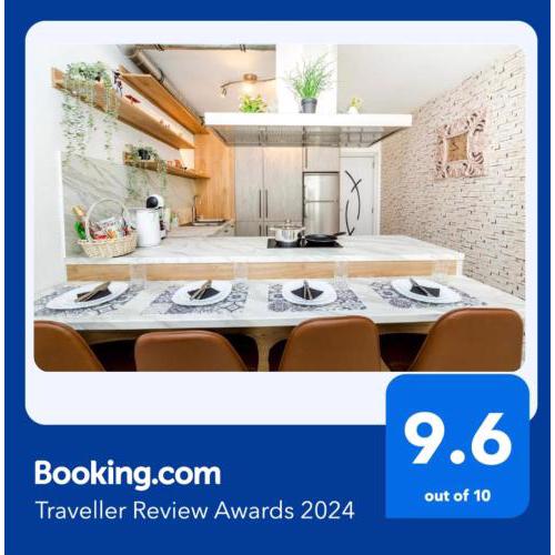 The White Apartment - free parking