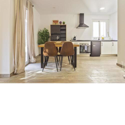 The White Flats Les Corts