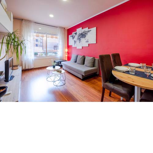 Three Bedroom Apartment in Sants