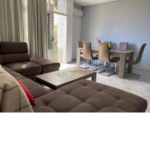 Three Bedroom Flat with Terrace