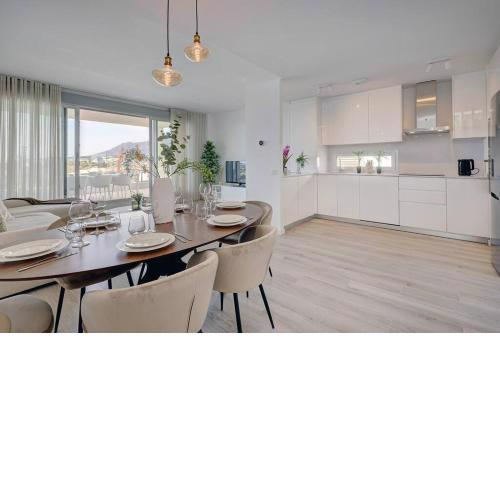 Three-bedroom holiday apartment in Estepona