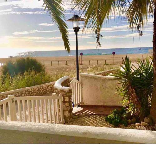Three bedroom house by the sea
