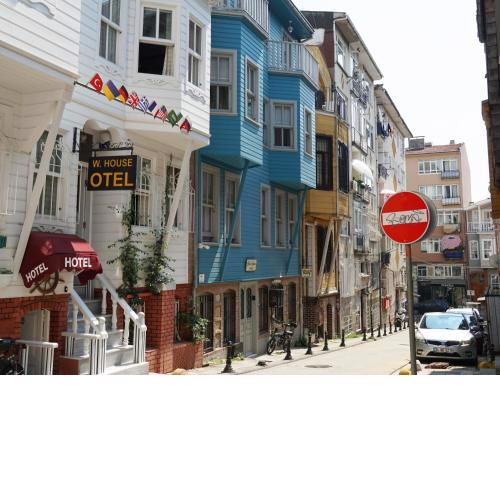 Tilas - Rooms in 19th Century Wooden Townhouse,Kadikoy