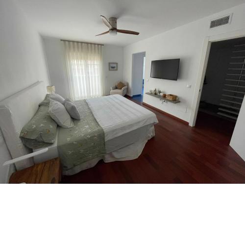 Tokyo Rooms (El Playazo) - Habitación PREMIUM con baño privado