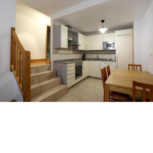 Tolosa by Smiling Rentals