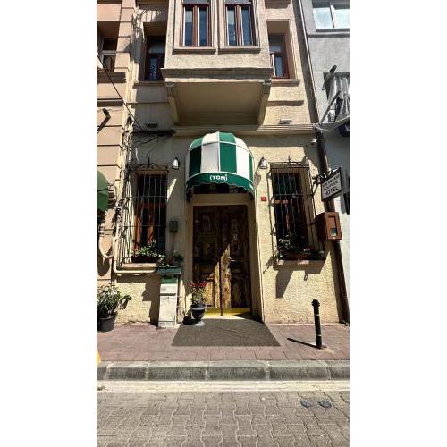 Tom Square Boutique Hotel
