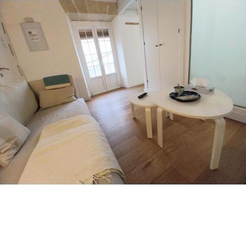 Top Estudio Plaza Arenal - Balcón al exterior - Cama en Buhardilla - Centro Jerez