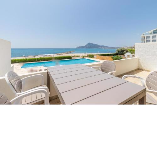 Top first line apartment Altea