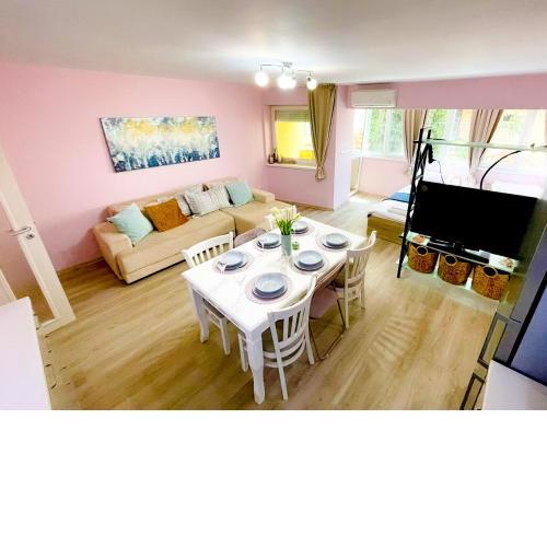 Top Location !!FREE parking!! "Belle Mer" Sea Garden, Beach and Promenades