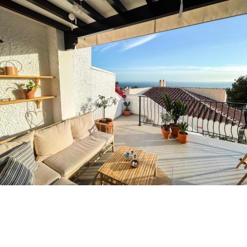 Top renovated apartment with Nerjas biggest pool