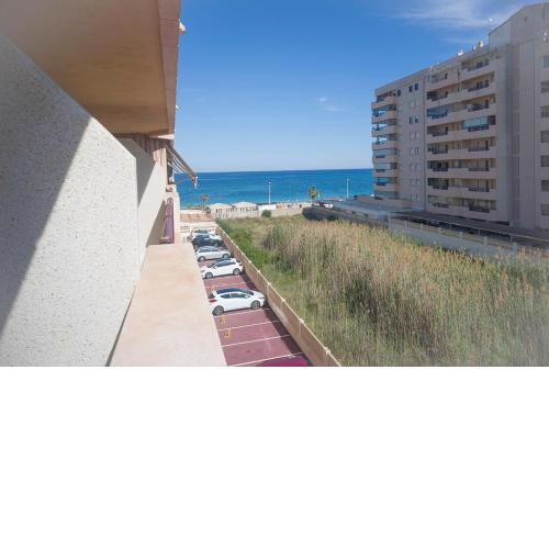 Topacio 3 en prim43ra linea de la playa en Calpe con Buenas vistas
